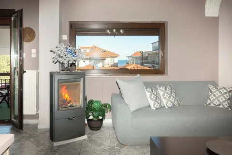 Sunrise Suite Olympiada - Luxury Beachfront Escape