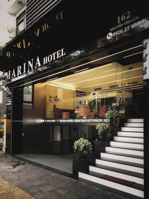 Marina Hotel