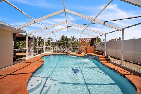 Waterfront Escape With Private Pool & Gulf Access 3 Bedroom Home