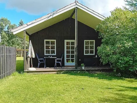 Stylish Holiday Home in Hals near Sea