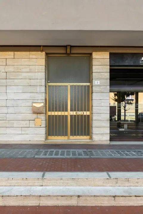 Modern Petroleum Apartment by Wonderful Italy
