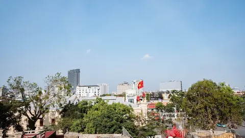 The Eastern Hotel & Apartment