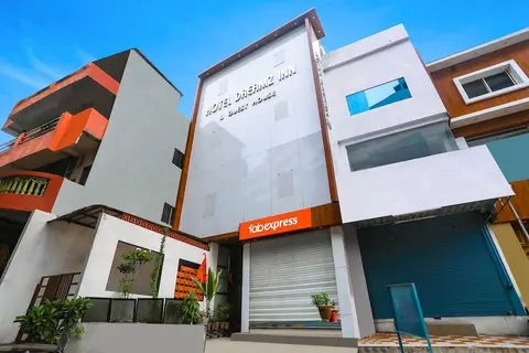 FabHotel Dreamz Inn
