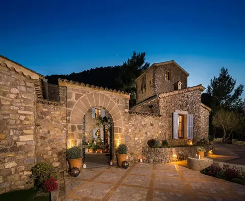 Traditional Villa With Private Pool