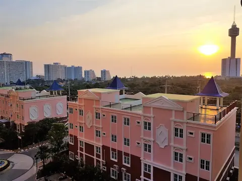 Sea View 2 bed Condo Pattaya