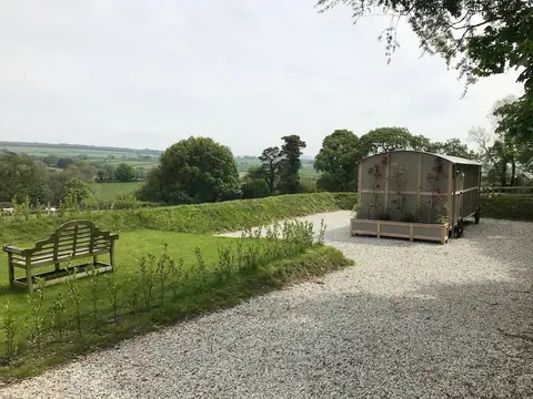 5 Luxury Shepherds Hut Mobile Home