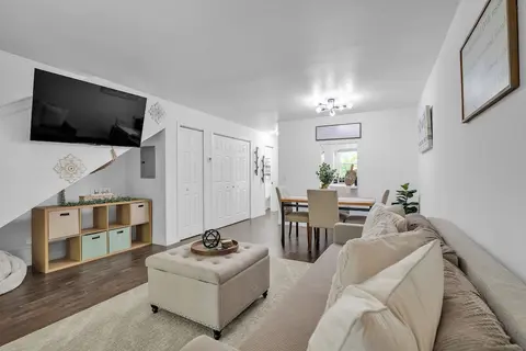 Be Our Guest - Cozy Townhome Near Downtown Ocala 2 Bedroom Townhouse