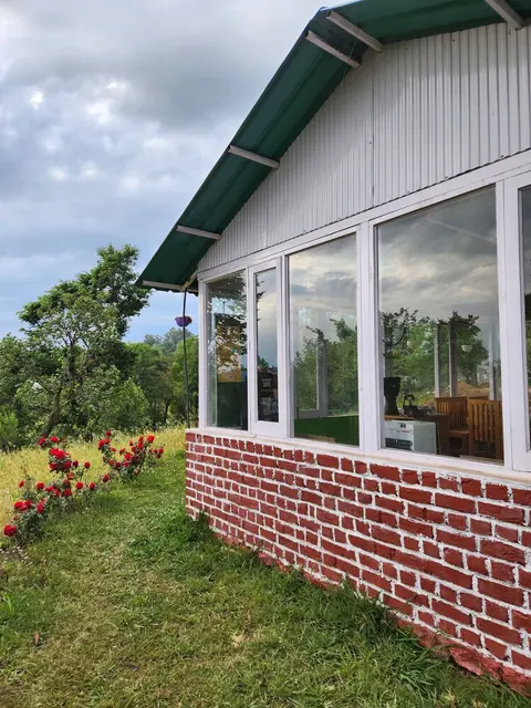 Hipostel Bir - Stay and Cafe