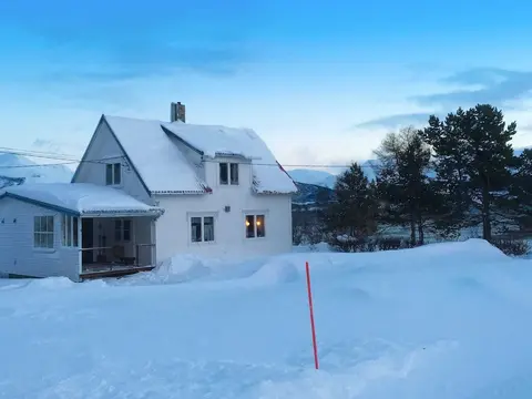 6 Person Holiday Home in Storsteinnes