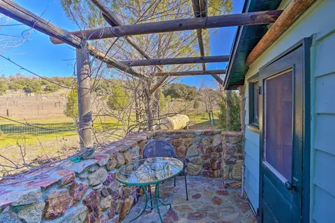 Cozy 'story Book Barn Cottage' w/ Scenic View