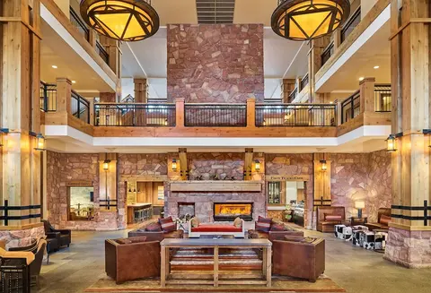 Exquisite Condo, Great for Families, Ski in/out by RedAwning - Save 20% on 7+ Nights!