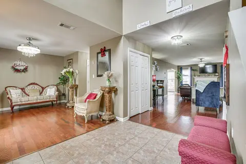 Spacious Family-friendly Home in Denham Springs!
