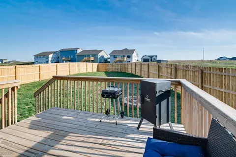 Spacious Family Home ~ 13 Mi to Des Moines