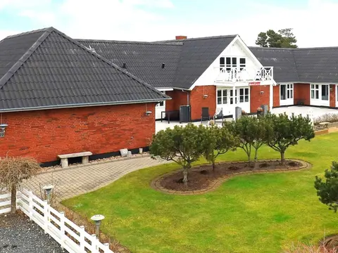 6 Person Holiday Home in Blavand
