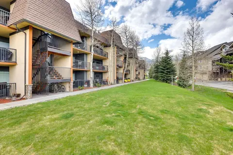 1 Mi to Marina: Frisco Condo w/ Mtn-view Balcony!