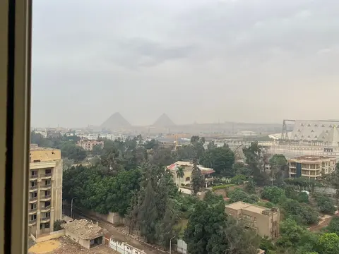 pyramids grand museum inn