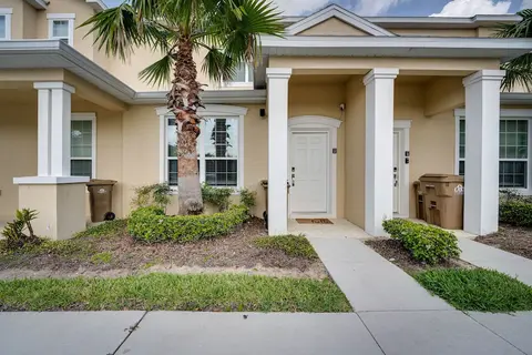 Townhome w/ Lanai ~ 9 Mi to Disney!
