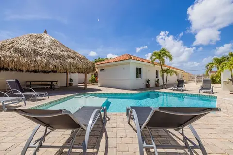 Colonial Modern Villa Sleep 14-pool Palapa Court