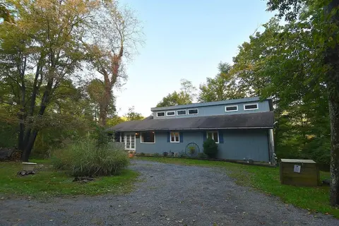 Serendipity - Large 5BR With a Hot Tub
