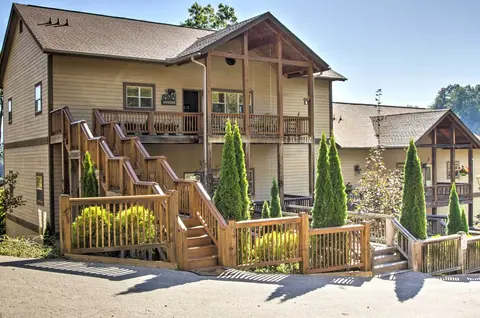 Bryson City Condo w/ Spectacular Views & Amenities