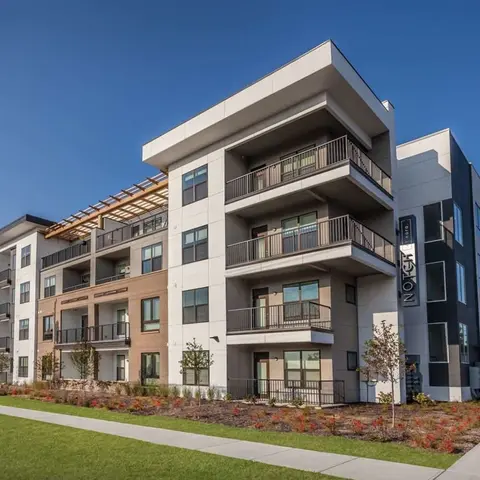 Cozysuites Nora 2BR Next to Whole Foods