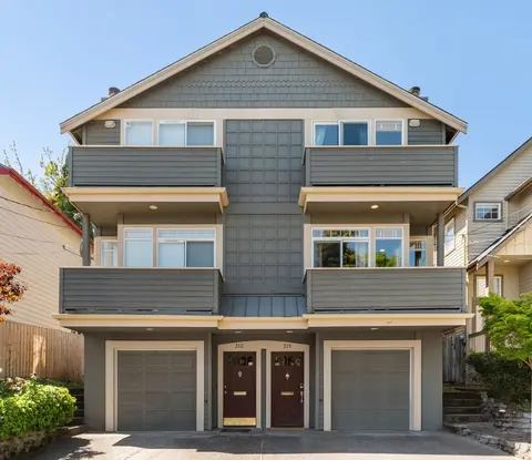 Seattle Vacation Home: The Vineyard