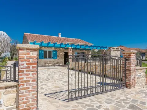 Modern Villa in Sukosan With Private Swimming Pool