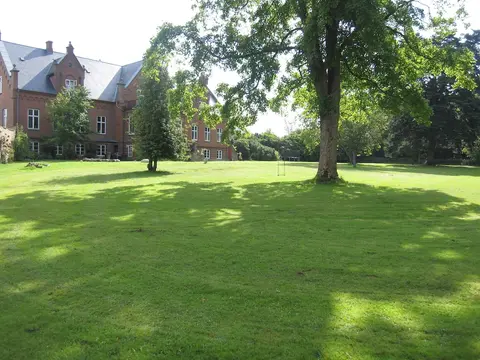 Ny Kirstineberg Gods Bed & Breakfast