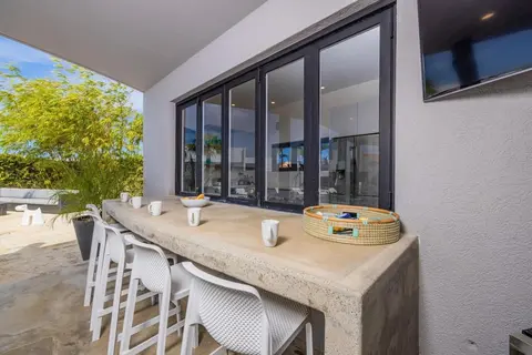 Unique Modern 4BR w Large Private Pool Mini Golf