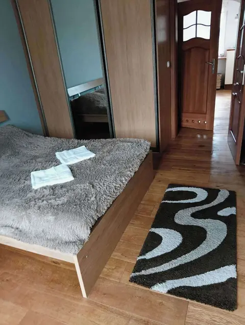 Rumia - Apartment - Sleeps 8 - Parking - Seaside