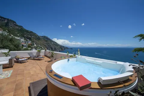 Villa Albatros - Stunning 2 Floors Villa for Large Groups