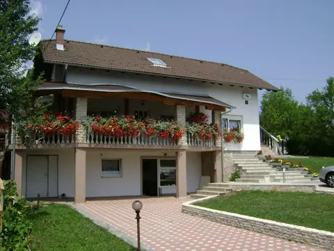 House Sara