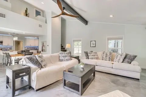2 Mi to Lake Bastrop! Modern Lost Pines Retreat