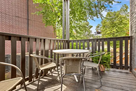 Modern Condo Oasis In The Heart Of Chicago 4 Bedroom Home by RedAwning