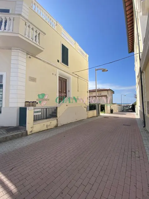 Apartment in Central Area and Close to the Port-rif Saggi