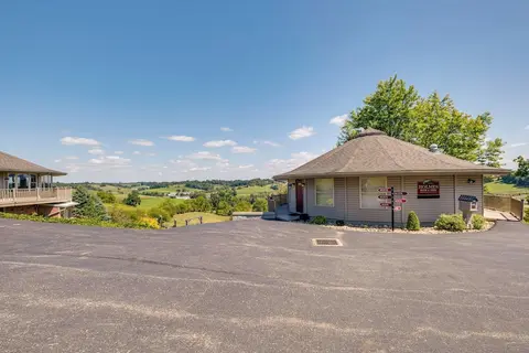 'holmes With a View' Studio: Millersburg Retreat!
