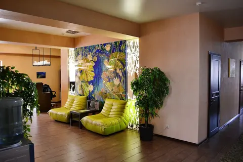Green Hotel