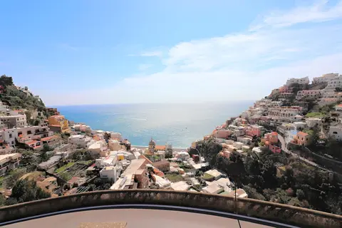 Maison Lirio