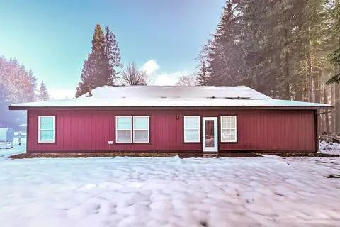 Cozy Darrington Cottage w/ Grill, Near Trails