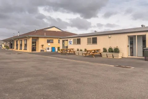 Seasonal South Motel & Function Centre