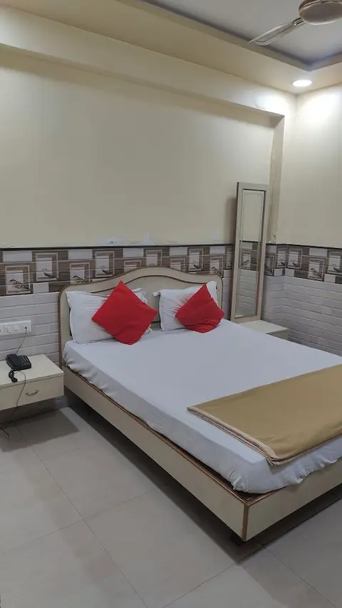Trio hotel
