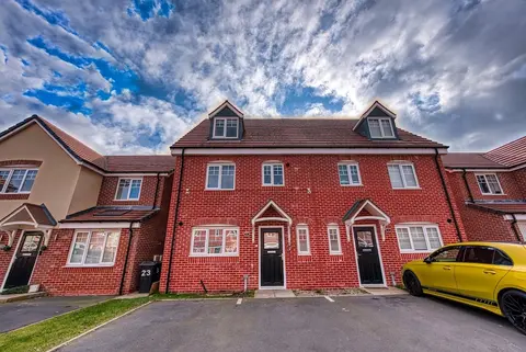 Modern 4 Bedroom 2 Bath House Birmingham