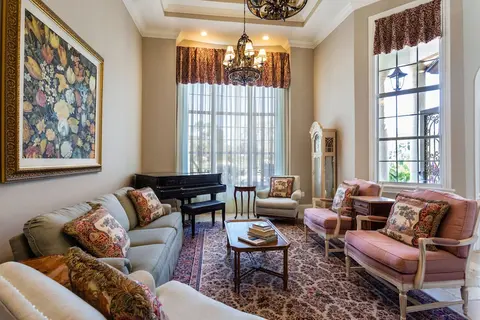 Knickerbocker Suite 11 22