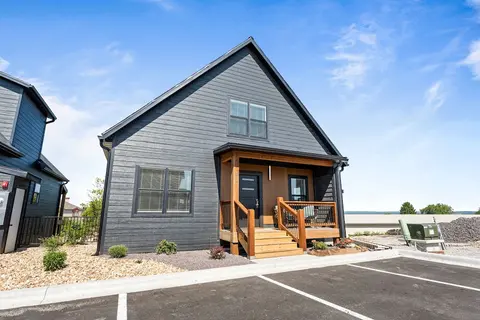Windswept Cove 7 Bedroom Home by RedAwning