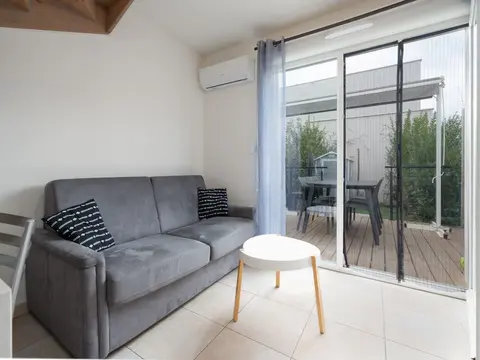 Cozy Retreat Near Serignan