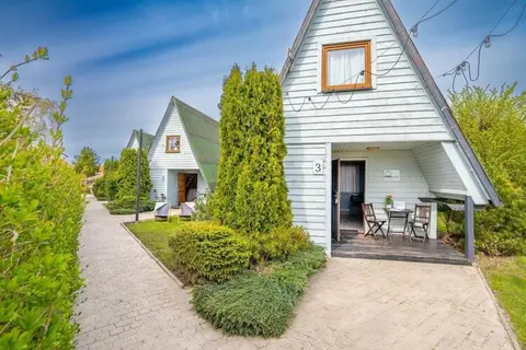 Storey Holiday House, Bobolin
