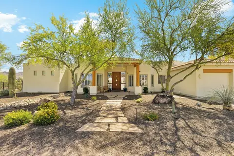 East Mesa Desert and Mountain Views: 5br, Pool