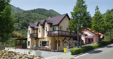 Namhae Bins House Pension