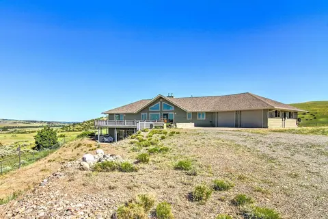 Sunny Big Timber Retreat w/ Spacious Deck!