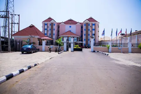 GPinnacle Suites